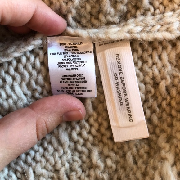 LOFT Fake fur lined vest - Picture 6 of 7